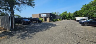 More details for 160 Irish Ln, Islip Terrace, NY - Retail for Sale