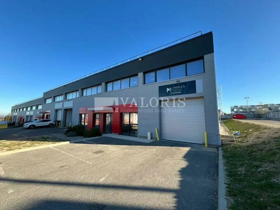 Flex in Gignac-la-Nerthe for lease Building Photo- Image 1 of 13