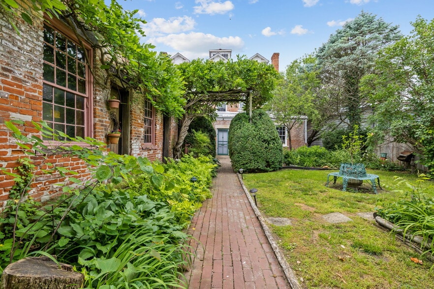 146 S 3rd St, Ste Genevieve, MO for sale - Building Photo - Image 2 of 35