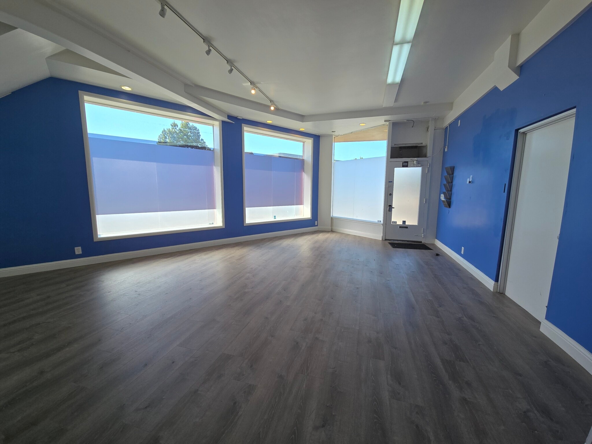 1747-1749 Broadway St, Redwood City, CA for lease Building Photo- Image 1 of 18