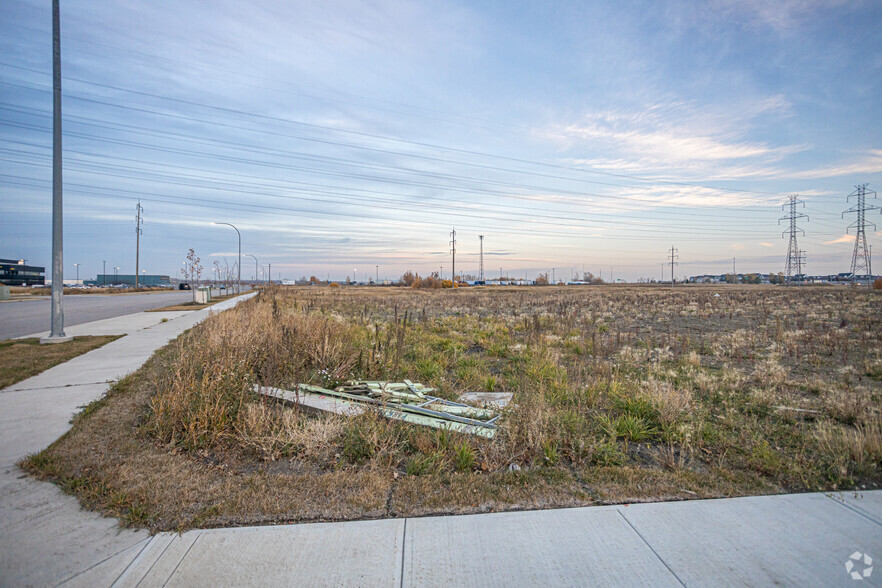 5035 28 St NW, Edmonton, AB for lease - Building Photo - Image 1 of 5