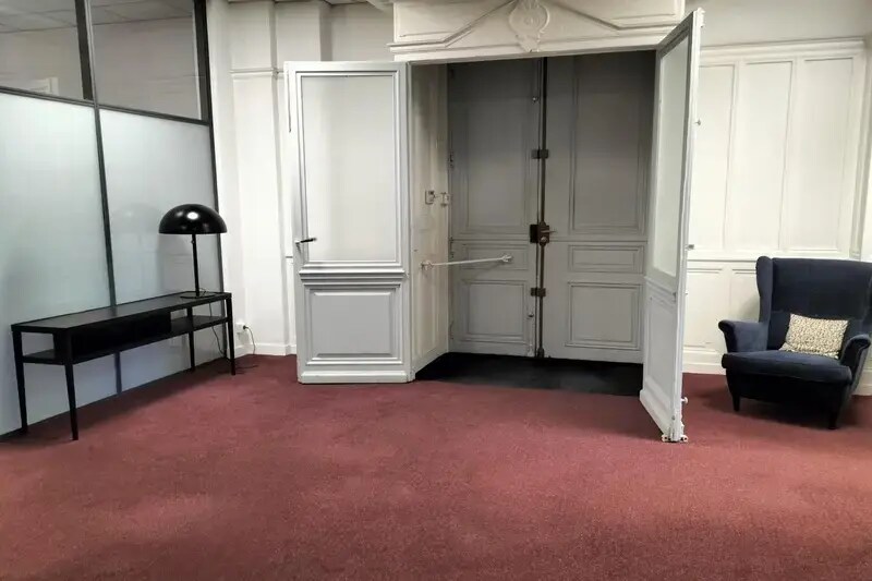 Marseille, BDR 13006 - - - Interior Photo - Image 1 of 9