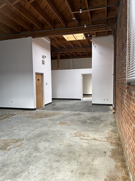 300-302 4th St, Oakland, CA for lease - Building Photo - Image 3 of 9