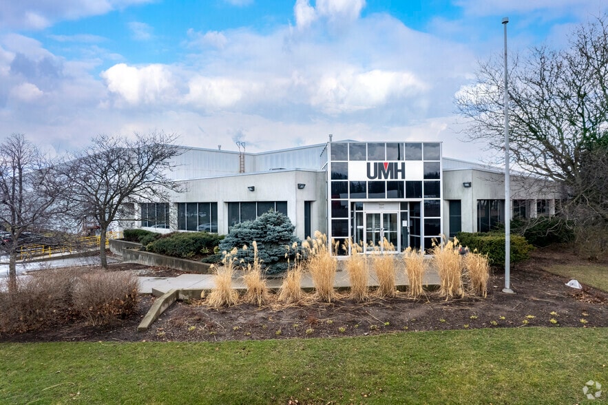 2130 South Service Rd W, Oakville, ON for lease - Building Photo - Image 1 of 4