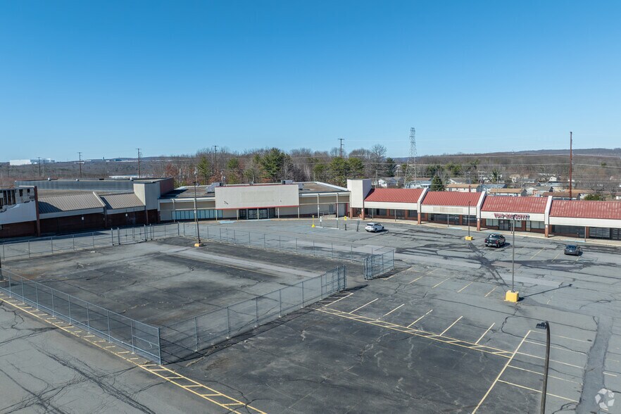 210-290 Susquehanna Blvd, West Hazleton, PA for sale - Primary Photo - Image 1 of 1