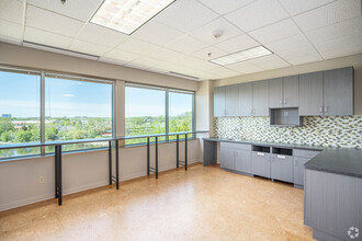 10400 Viking Dr, Eden Prairie, MN for lease Interior Photo- Image 1 of 4