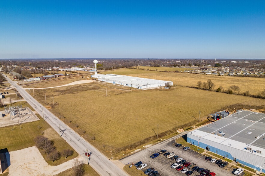 620-630 George St, Marshfield, MO for lease - Aerial - Image 3 of 11