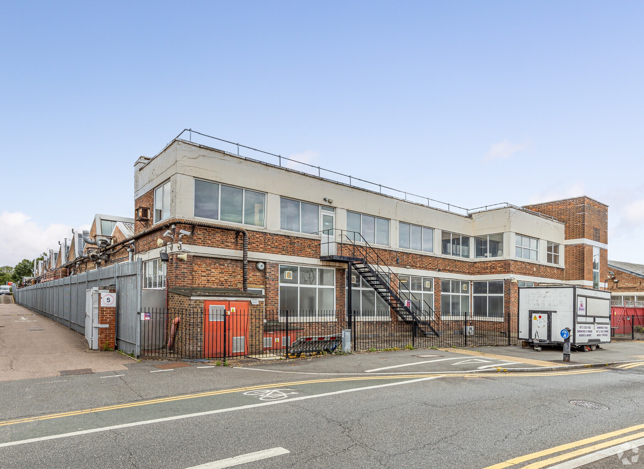 8 Lombard Rd, London for lease Primary Photo- Image 1 of 2