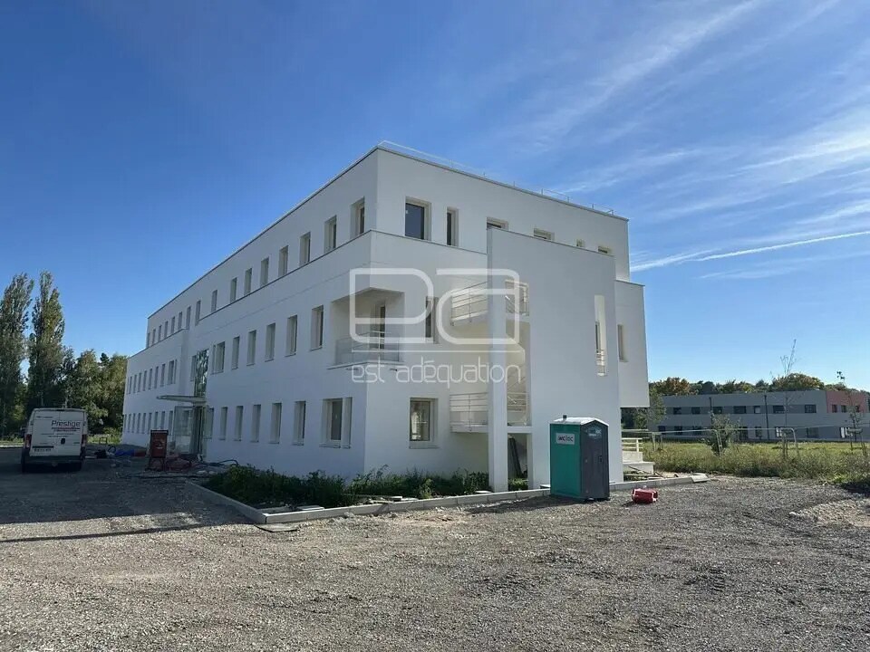 Office in Chavigny for sale Building Photo- Image 1 of 10