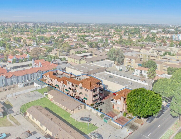 14033 Paramount Blvd, Paramount, CA for sale - Building Photo - Image 1 of 1