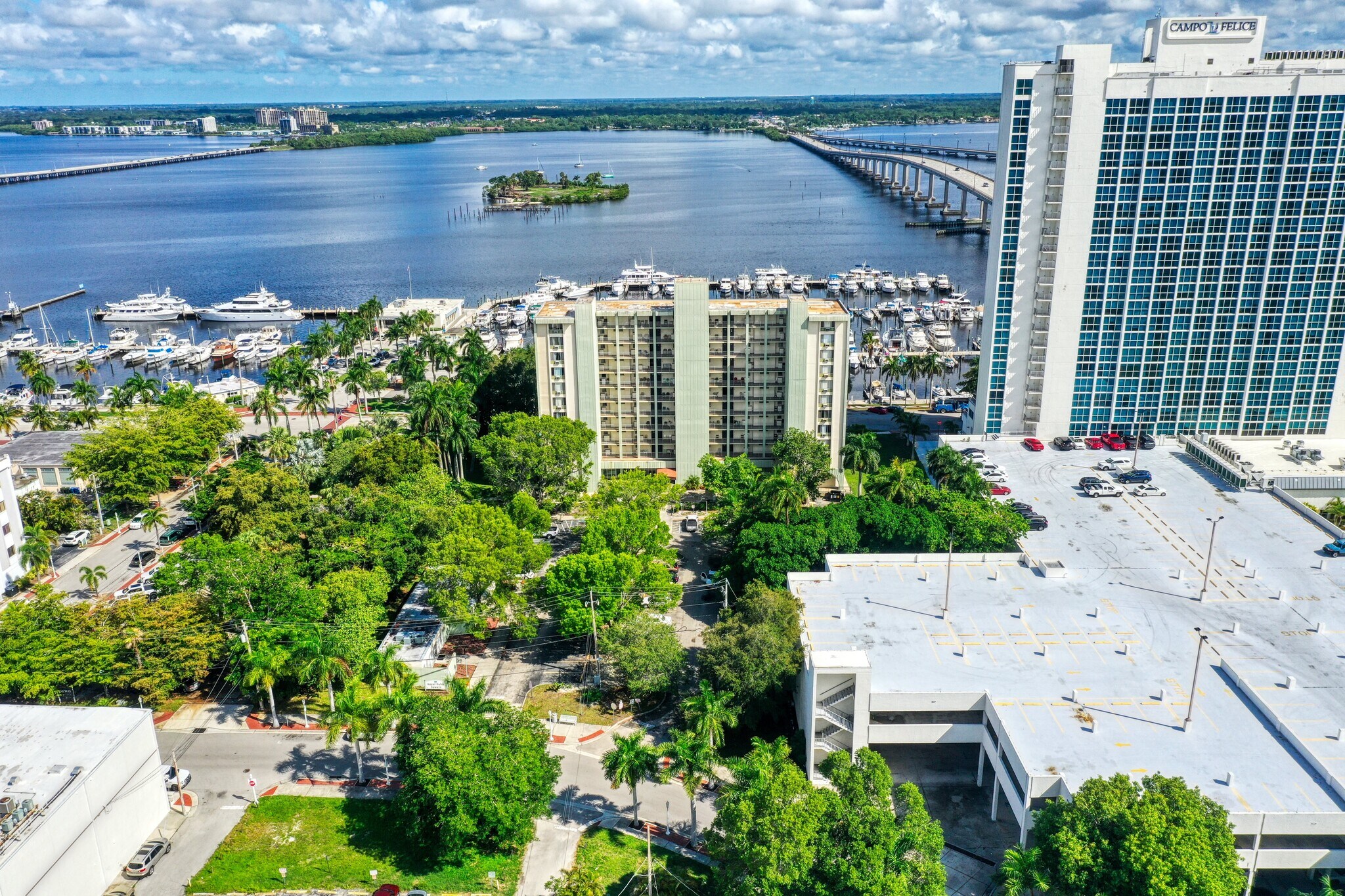 2424 Edwards Dr, Fort Myers, FL 33901 Royal Palm Towers