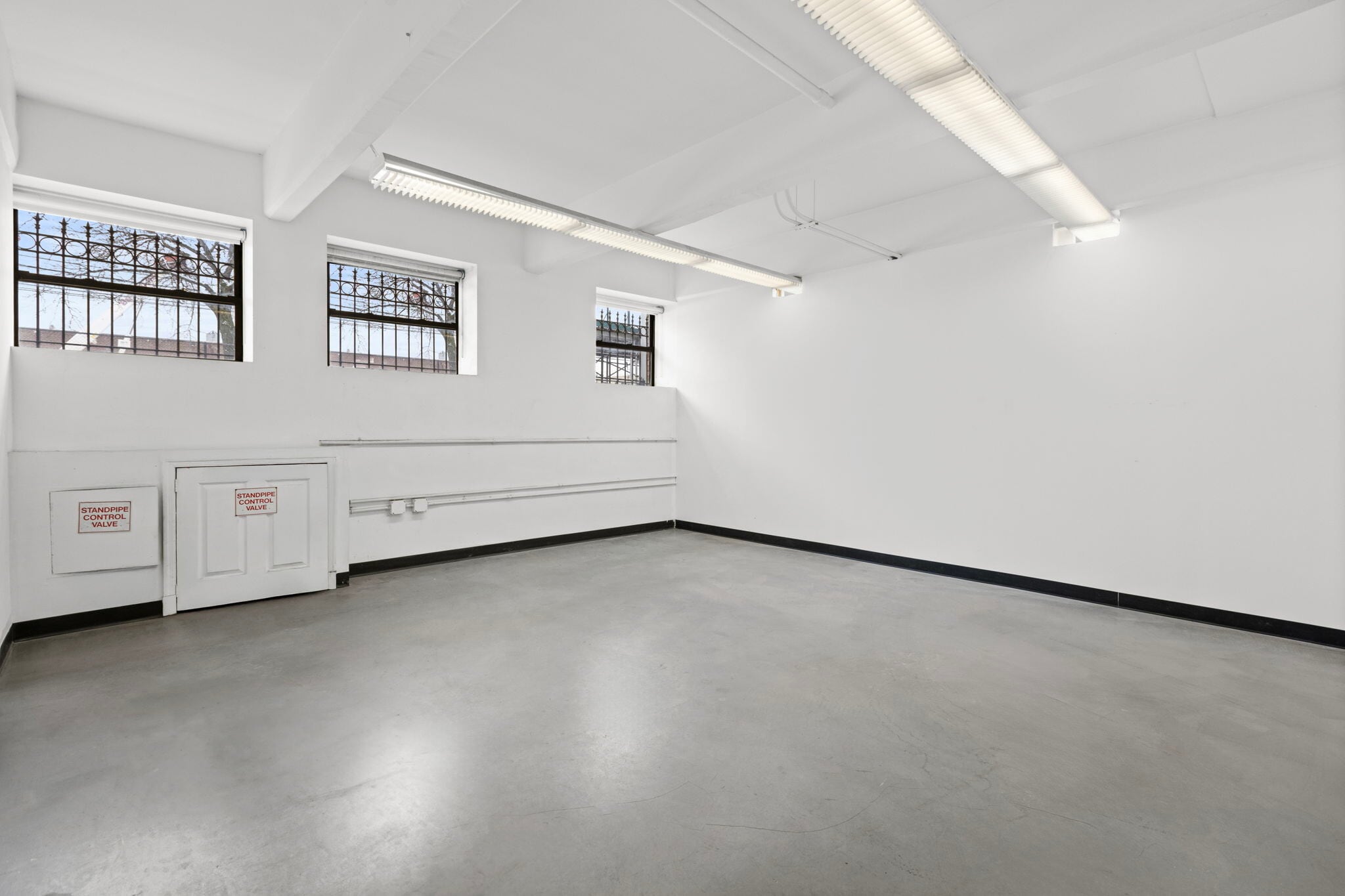 11-17 43rd Ave, Long Island City, NY for lease Interior Photo- Image 1 of 3