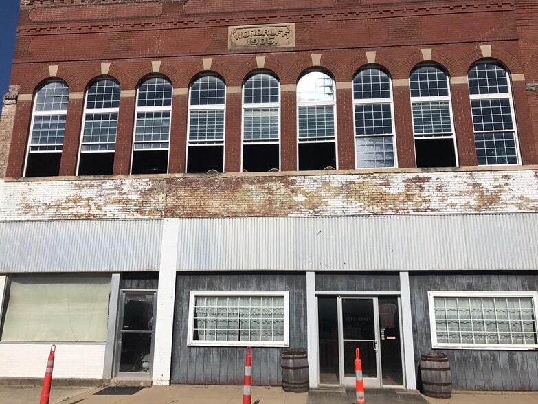 104 N Market St, Gallatin, MO for sale - Building Photo - Image 2 of 15