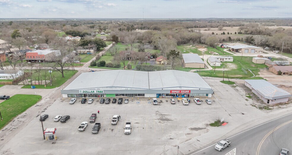 402 E Commerce St, Fairfield, TX for sale - Primary Photo - Image 1 of 1