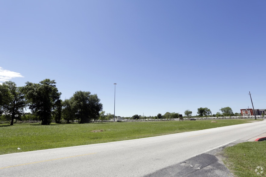 14245-14369 Medical Complex Dr, Tomball, TX for sale - Building Photo - Image 2 of 4