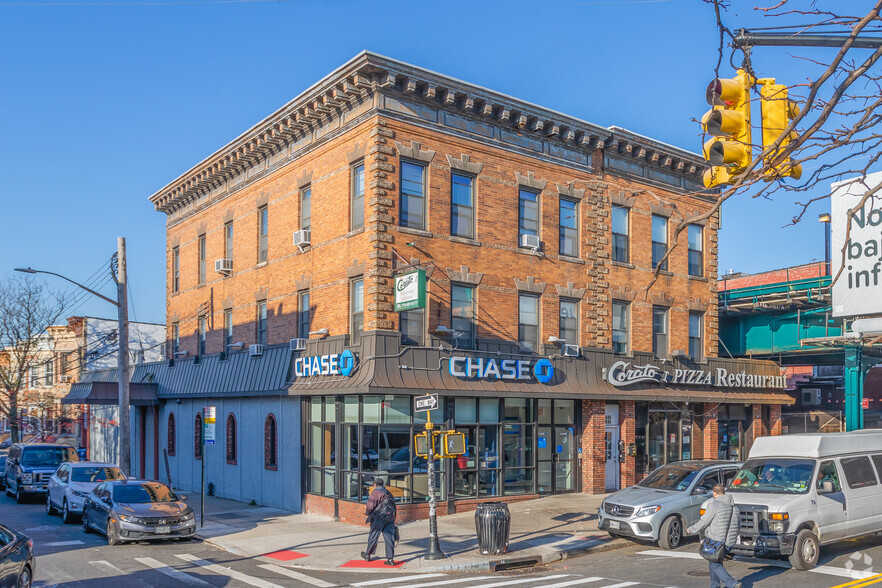 66-96 Fresh Pond Rd, Flushing, NY for sale - Primary Photo - Image 1 of 1