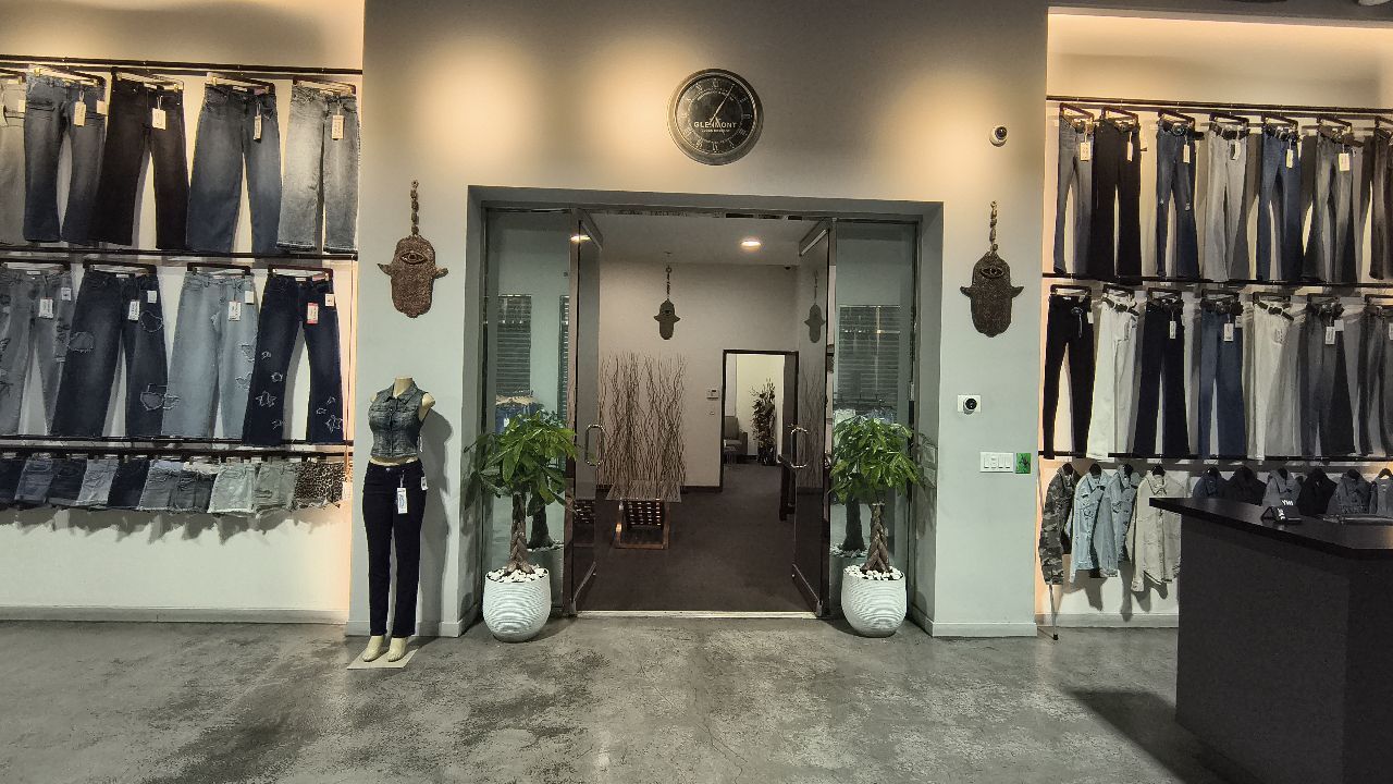 1112 E 12th St, Los Angeles, CA for lease Interior Photo- Image 1 of 6