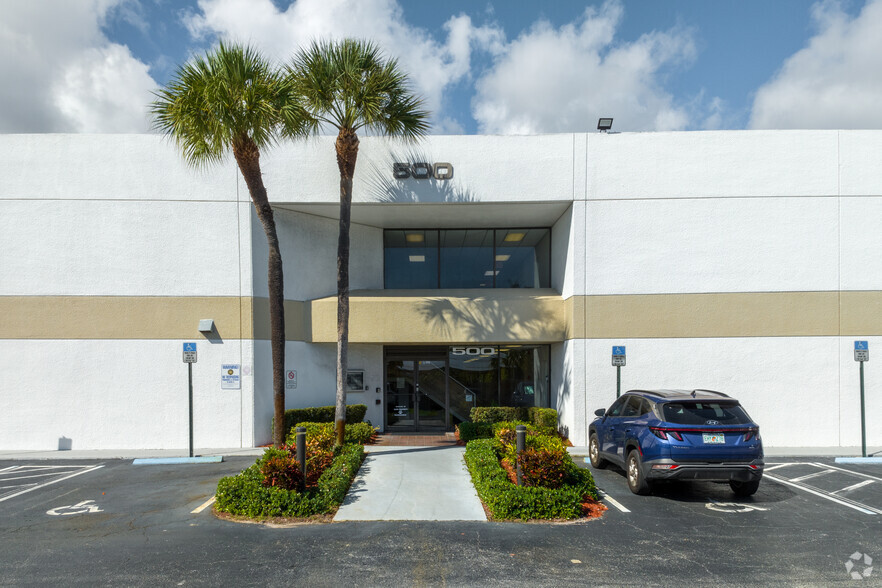 500 Gulfstream Blvd, Delray Beach, FL for lease - Building Photo - Image 1 of 28