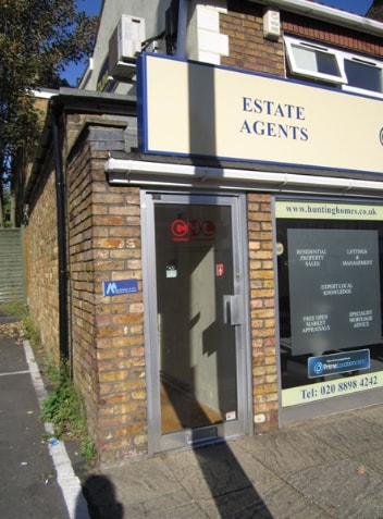 122 Nelson Rd, Twickenham for sale Primary Photo- Image 1 of 1