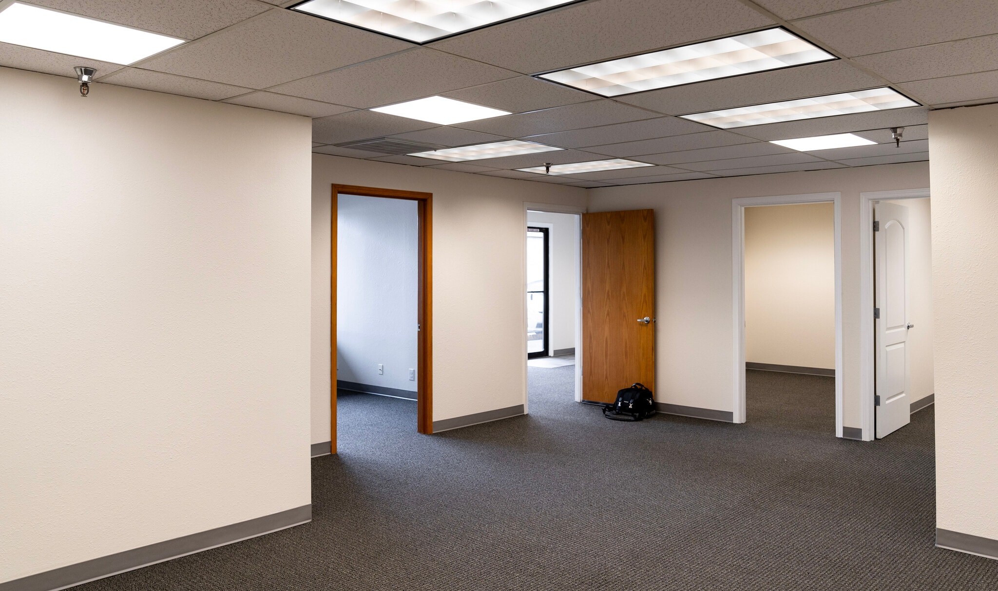 2700 Ne Andresen Rd, Vancouver, WA for lease Interior Photo- Image 1 of 3