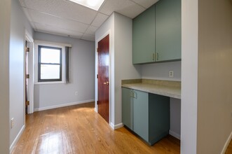 310 Main St, East Haven, CT for lease Interior Photo- Image 2 of 8