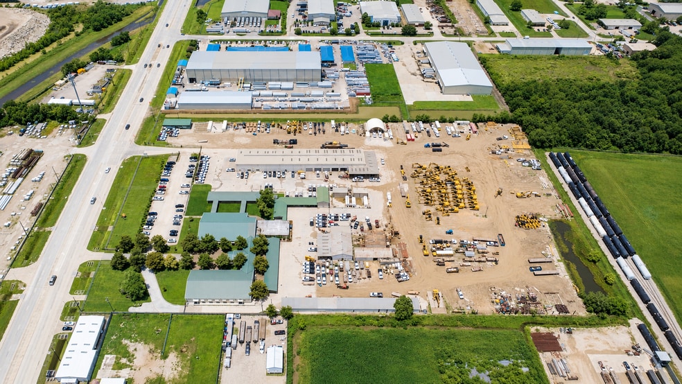 8521 McHard Rd, Houston, TX for lease - Building Photo - Image 1 of 2