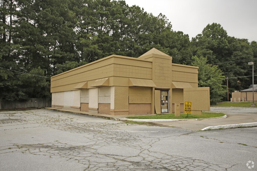 2747 Evans Mill Rd, Lithonia, GA 30058