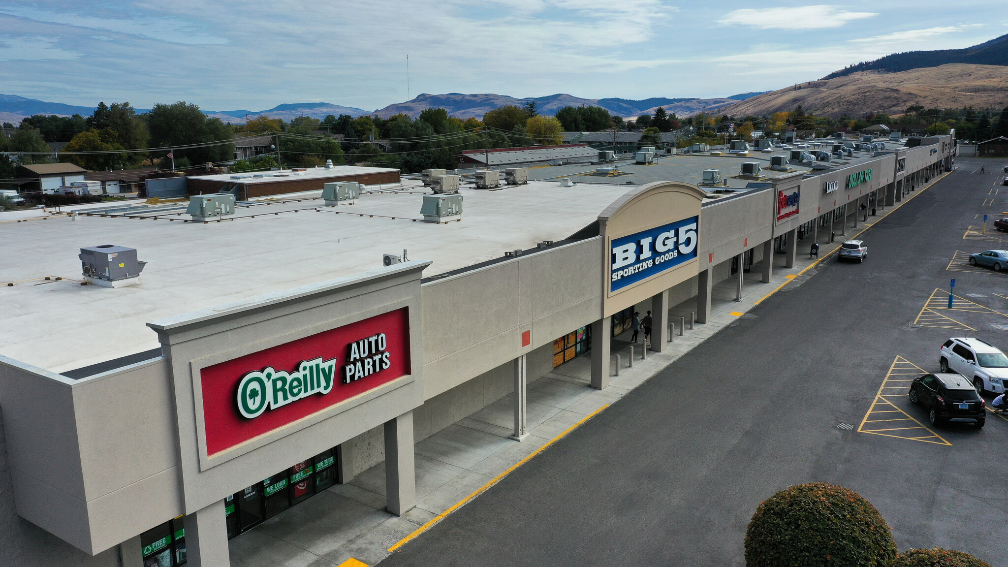 2200-2212 Island Ave, La Grande, OR for lease Building Photo- Image 1 of 6