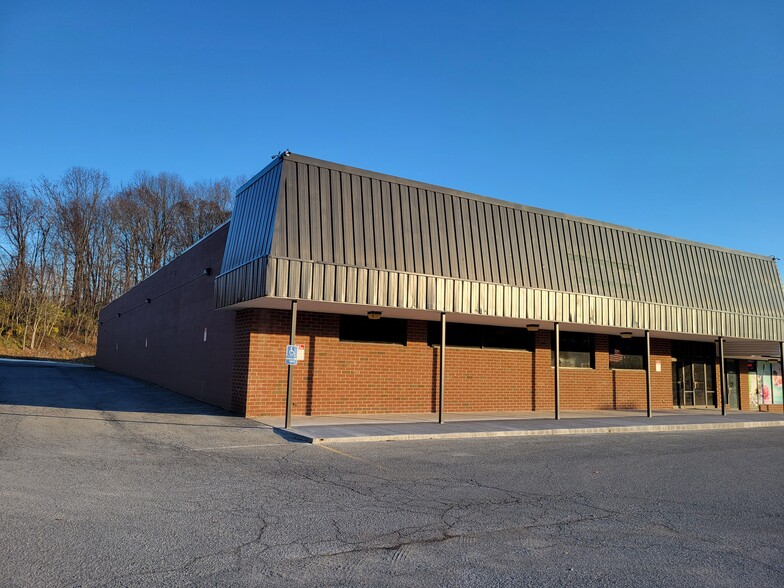 2726 Lee Hwy, Troutville, VA for lease - Building Photo - Image 2 of 15