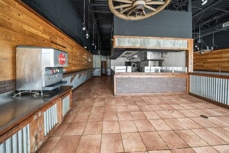 61101-61125 Airport Rd, Slidell, LA for lease Interior Photo- Image 2 of 20