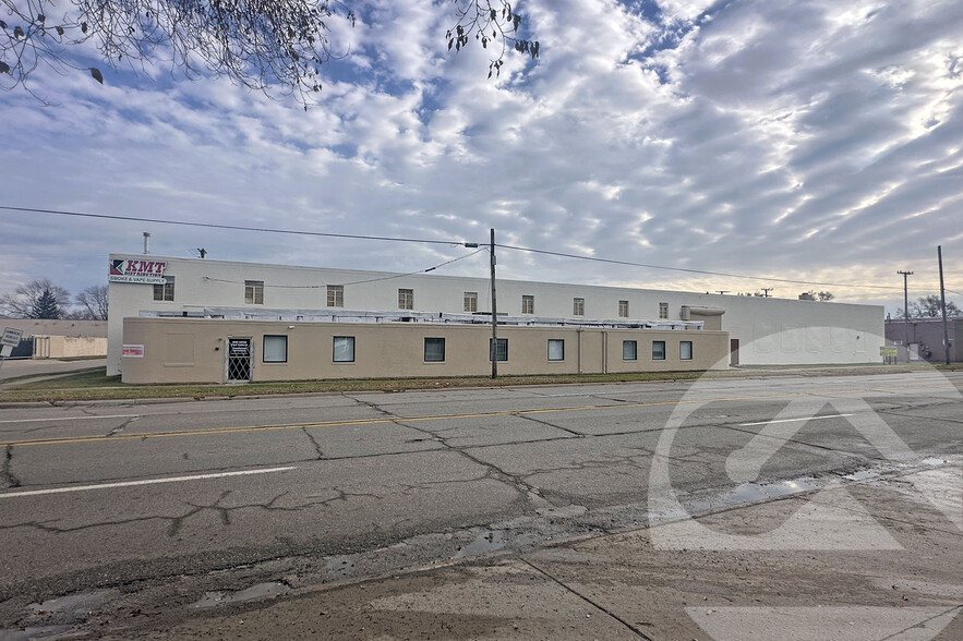 23250 Sherwood Ave, Warren, MI for lease - Building Photo - Image 1 of 1