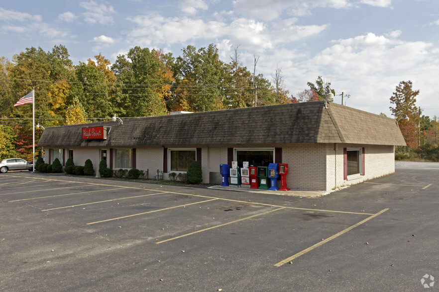 1200 Hwy 70 E, Dickson, TN for sale - Primary Photo - Image 1 of 1