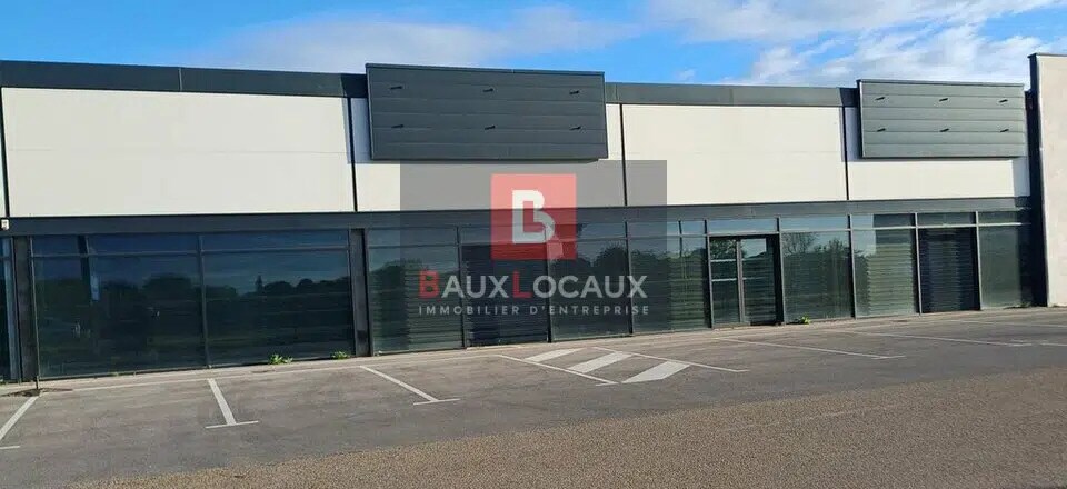 Retail in Marguerittes for lease - Building Photo - Image 2 of 2