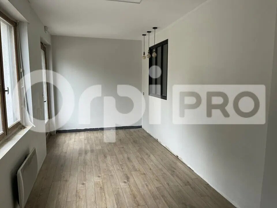 Office in Limoges for lease Interior Photo- Image 1 of 6