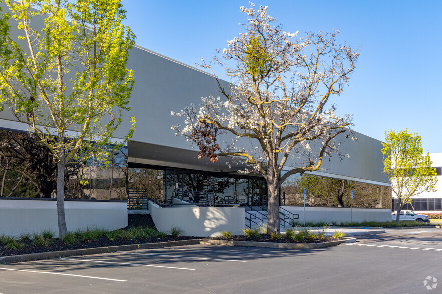 150 Nortech Pky, San Jose, CA for lease - Building Photo - Image 3 of 7