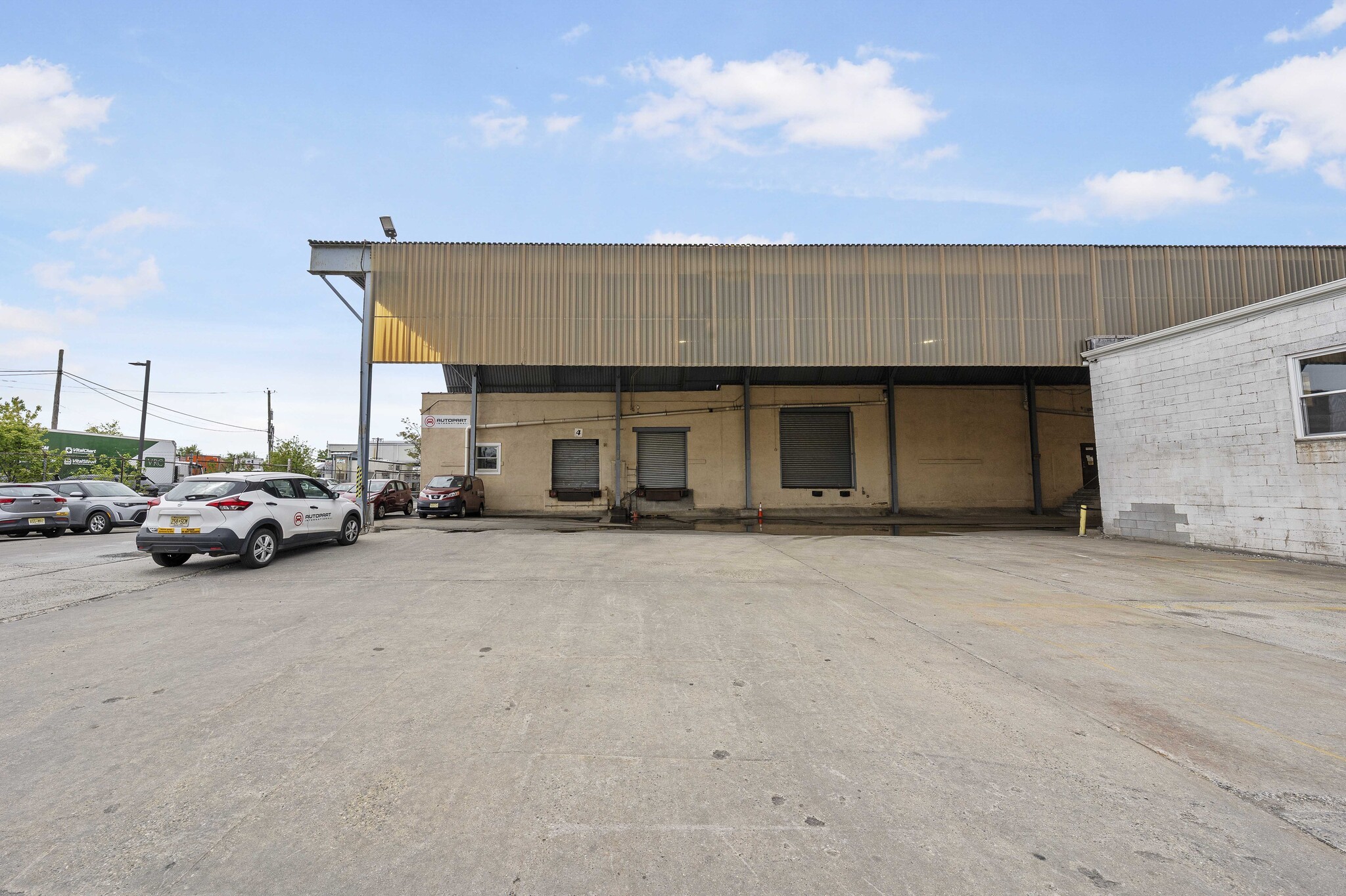 370-376 Adams St, Newark, NJ for lease Building Photo- Image 1 of 25