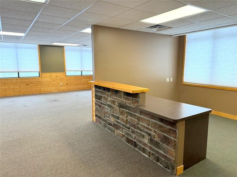 1507 W Knapp St, Rice Lake, WI for lease - Interior Photo - Image 3 of 10