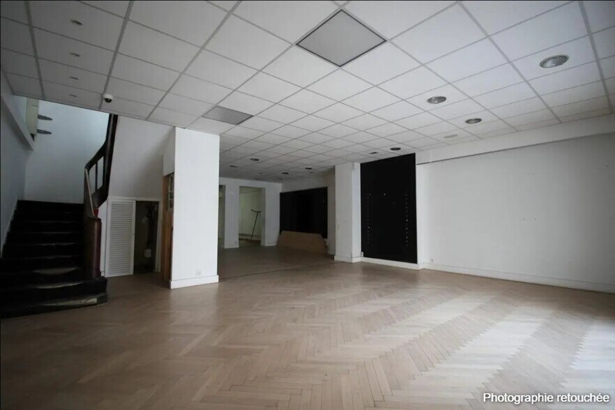 Retail in Pau for lease - Interior Photo - Image 3 of 5