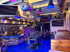 2nd Gen Restaurant | Wynwood - Pub