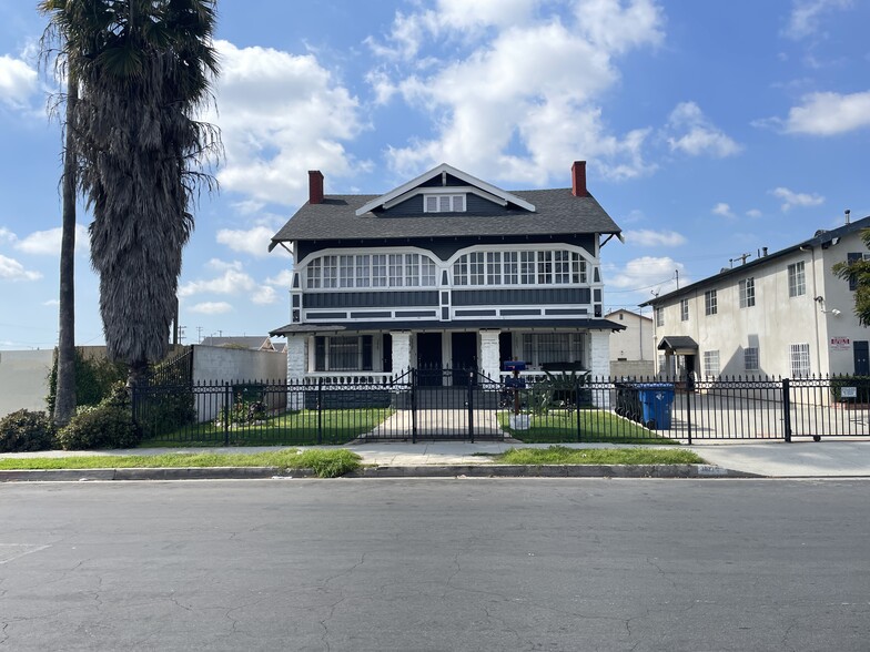 3023 S Budlong Ave, Los Angeles, CA for sale - Building Photo - Image 1 of 12