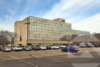More details for 3250 W Big Beaver Rd, Troy, MI - Office for Lease