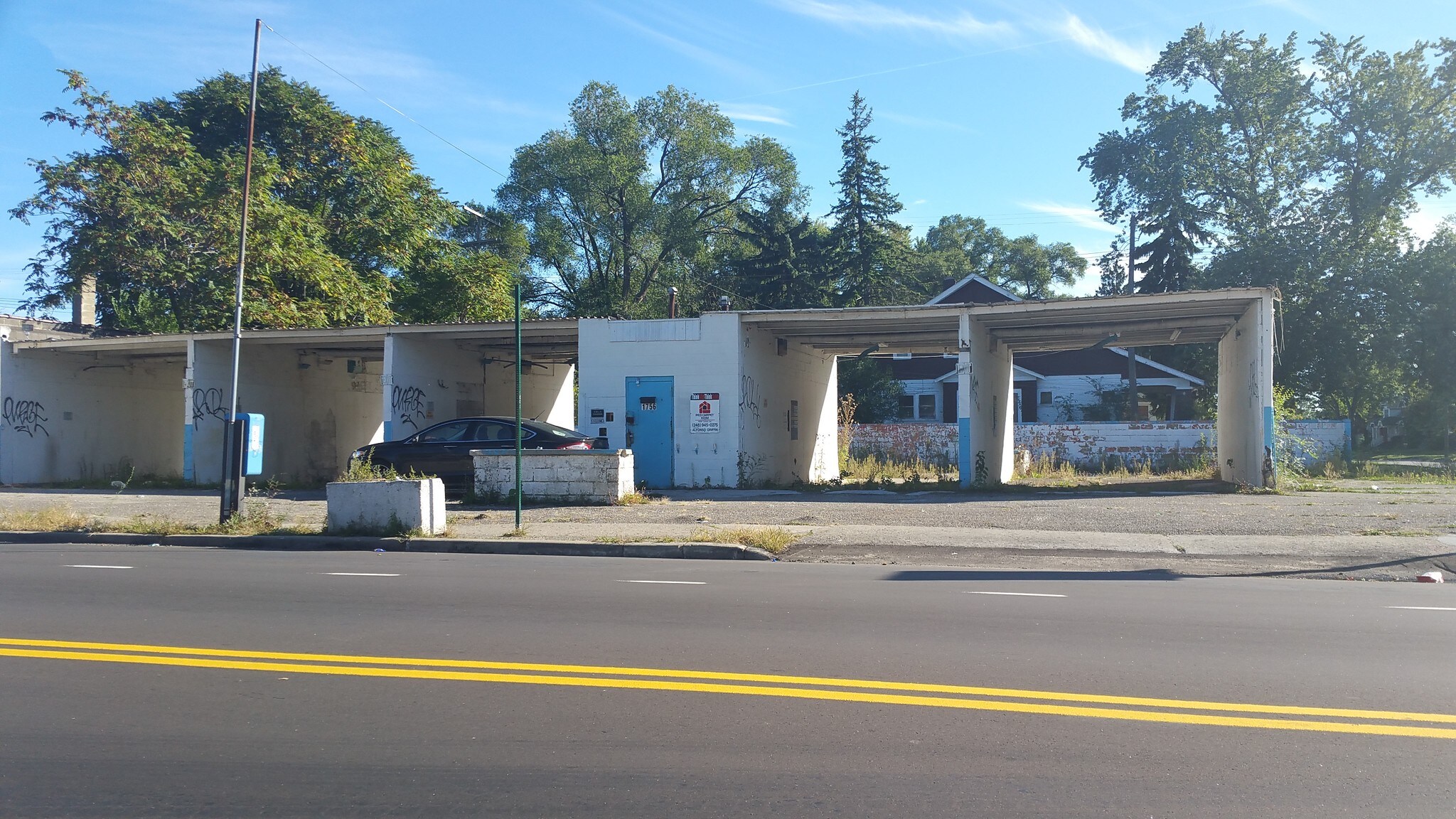 1750 E 7 Mile Rd, Detroit, MI for sale Primary Photo- Image 1 of 2