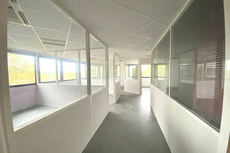 Office in Montpellier for lease Interior Photo- Image 1 of 4