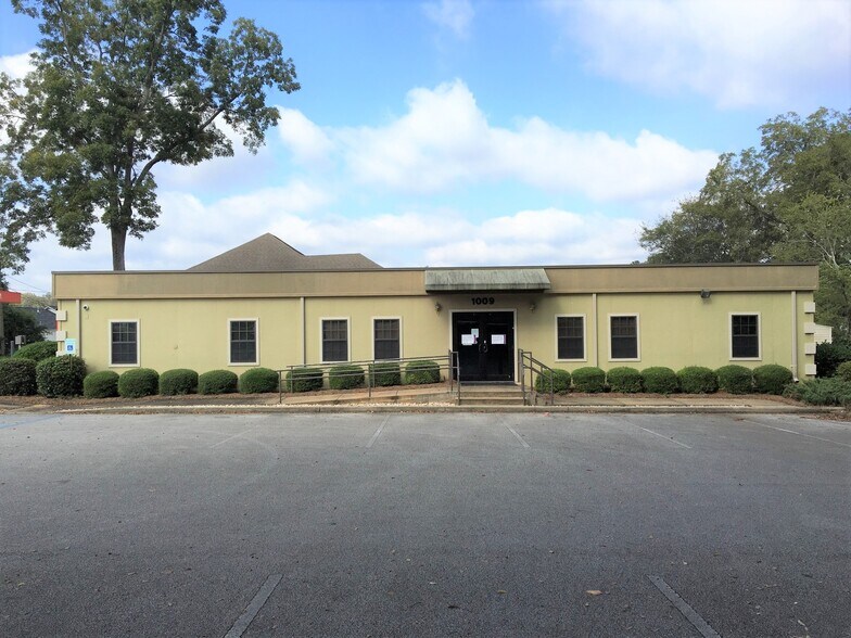 409 E 11th St, West Point, GA for sale - Primary Photo - Image 1 of 1