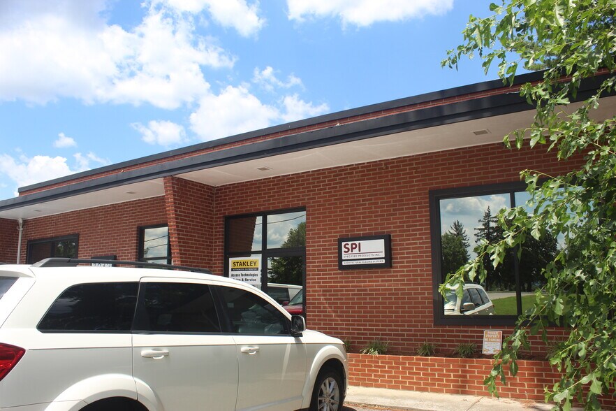 3012-3014 Trinkle Ave NW, Roanoke, VA for sale - Building Photo - Image 3 of 7