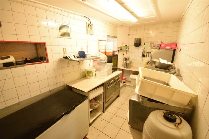 19 Clandeboye Rd, Bangor, CDN BT20 3LB Retail for Sale