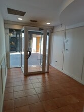 Retail in Sant Vicenç dels Horts, Barcelona for lease Interior Photo- Image 2 of 5