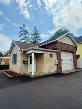 337 Broadway, Kingston, NY for lease Interior Photo- Image 2 of 11