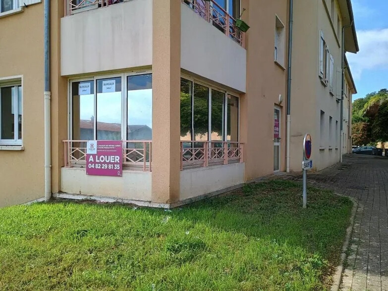 Office in Trévoux for lease - Building Photo - Image 1 of 11