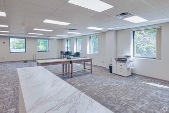 1740 Golden Mile Hwy, Monroeville, PA for lease Interior Photo- Image 1 of 5